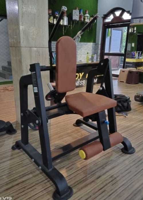 Abdominal Crunch Hammer Machine Application: Gain Strength
