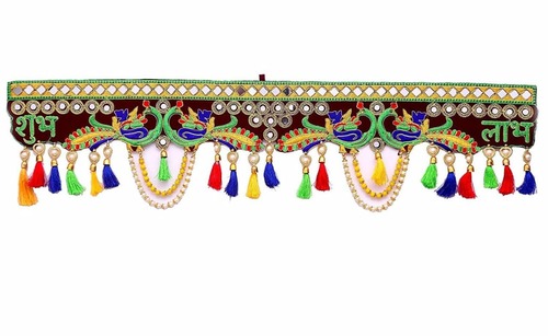  सुभ-लाभ प्रवेश तोरण के साथ तुस्की मोर (4 फीट)