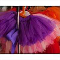 विभिन्न रंगों में उपलब्ध ट्यूल नेट फैब्रिक