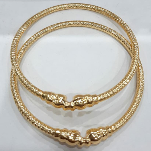 गोल्डन लेडीज़ डिज़ाइनर बैंगल सेट
