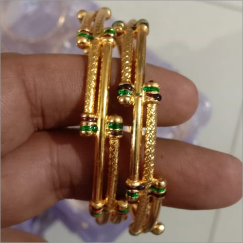 Ladies Modern Bangle Set - Golden Finish , Available In Multiple Sizes For Elegant Women's Fashion Accessory