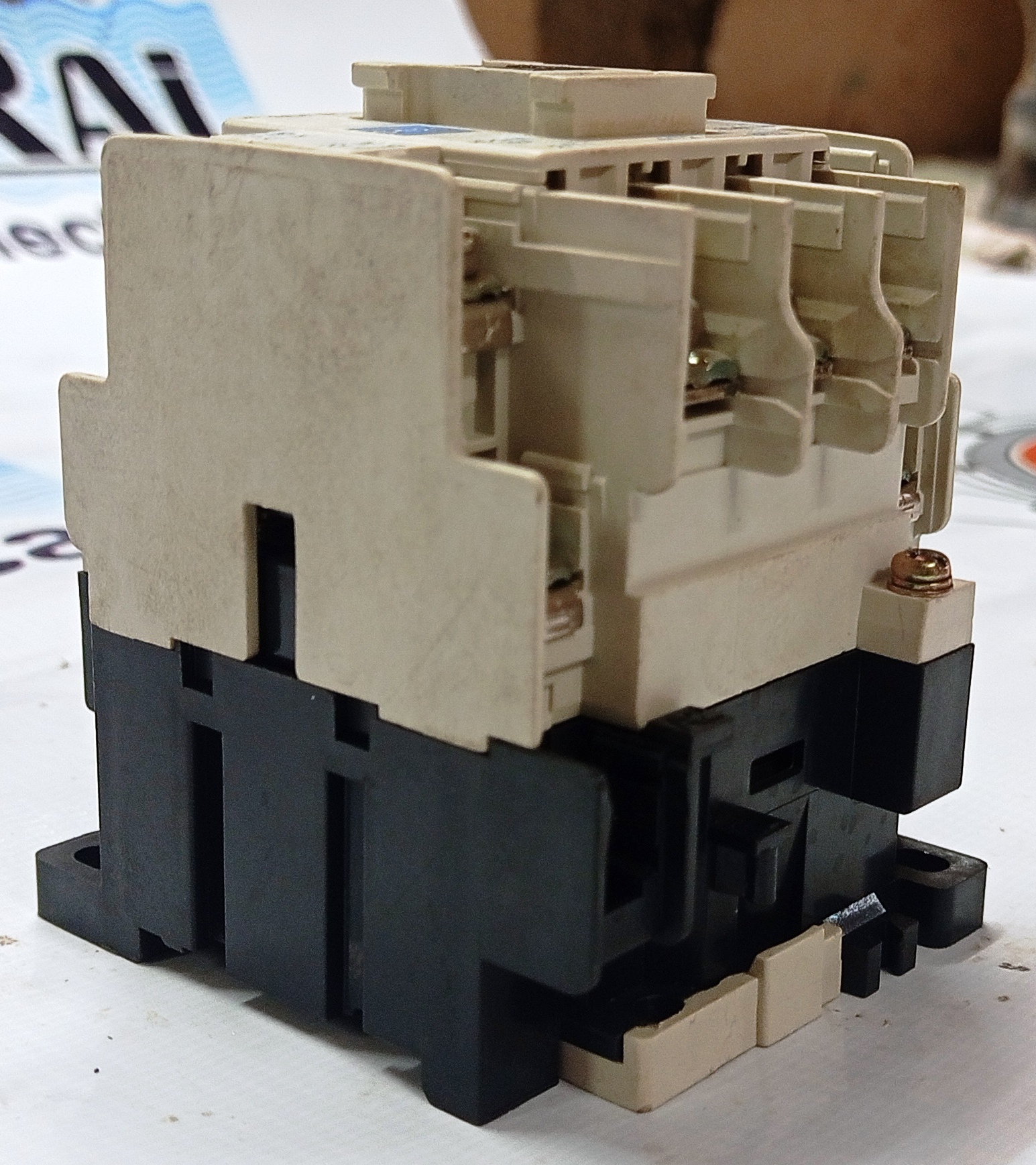 Mitsubishi S-n21 Contactor