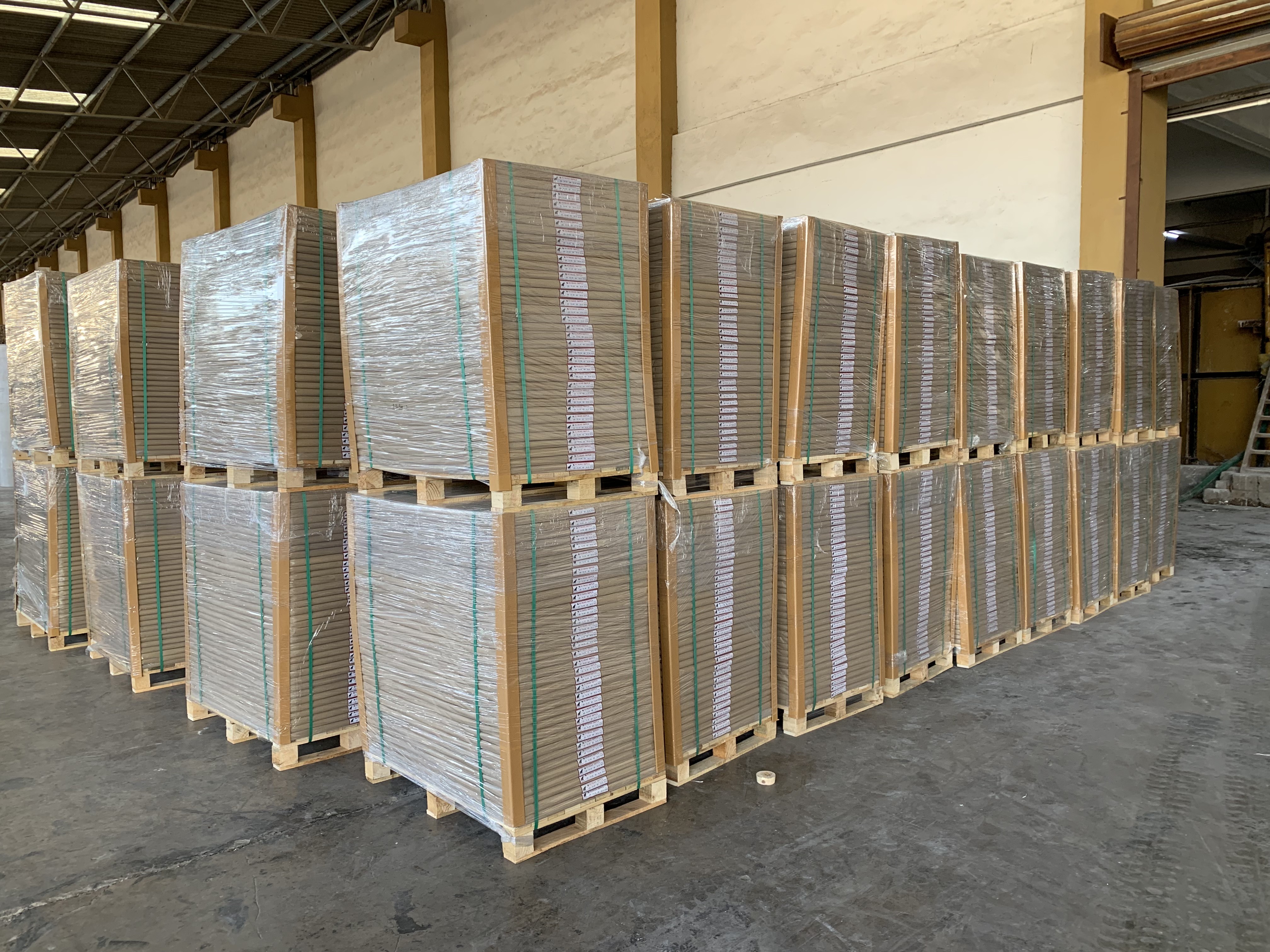 White Any Size Of Duplex Board