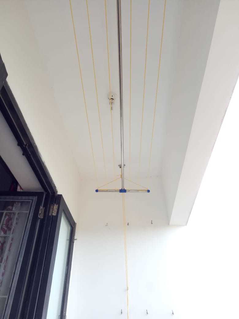 Silver Ceiling Cloth Hanger In Vellalur