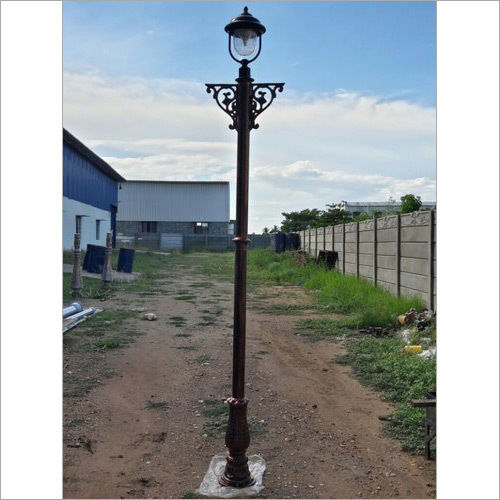 Cast Iron Pole Light