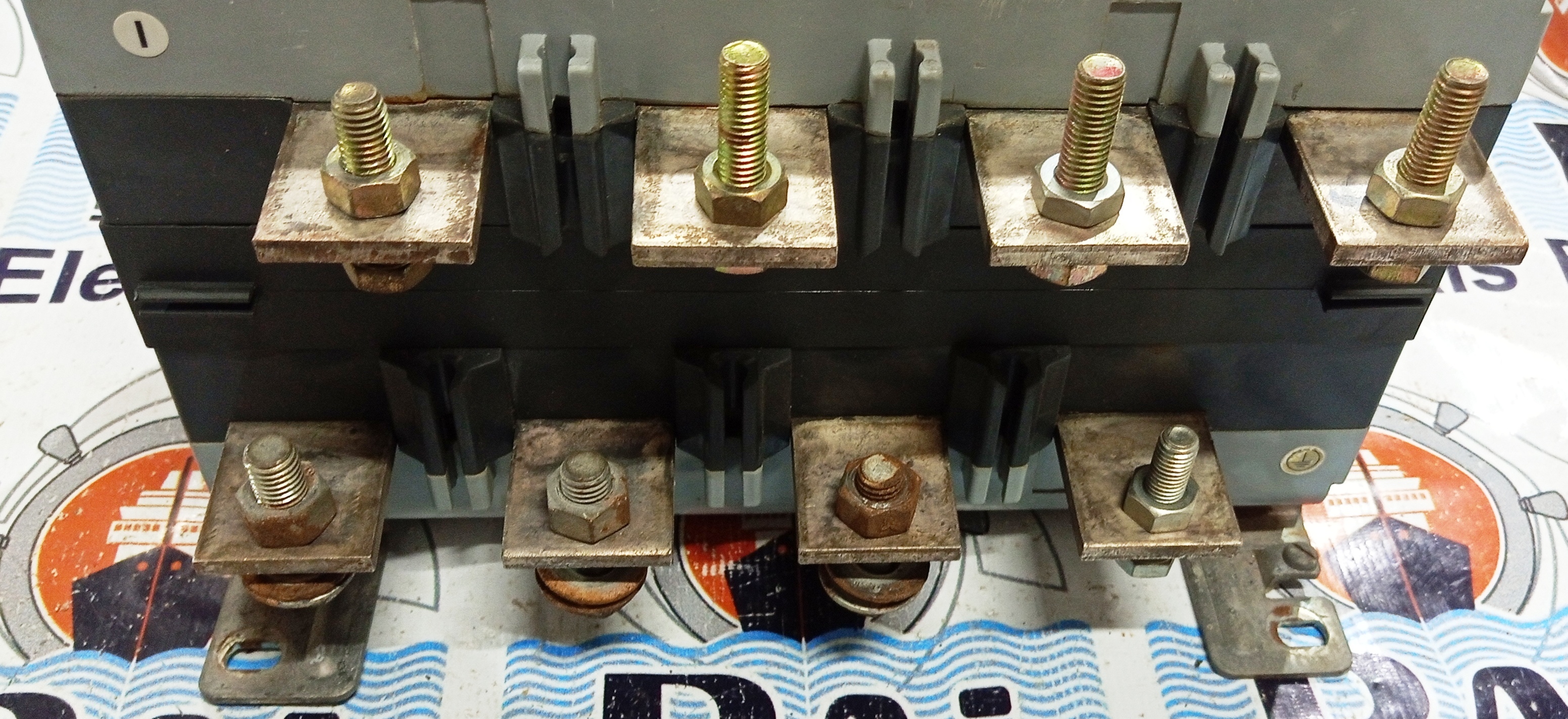 L&t Co4 630a Changeover Switch