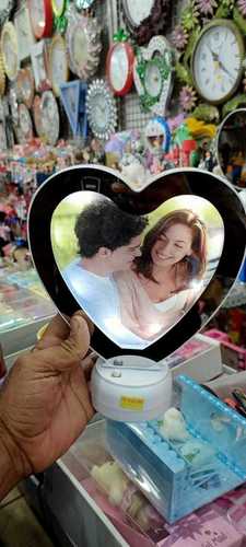 ग्लास हार्ट मैजिक मिररर