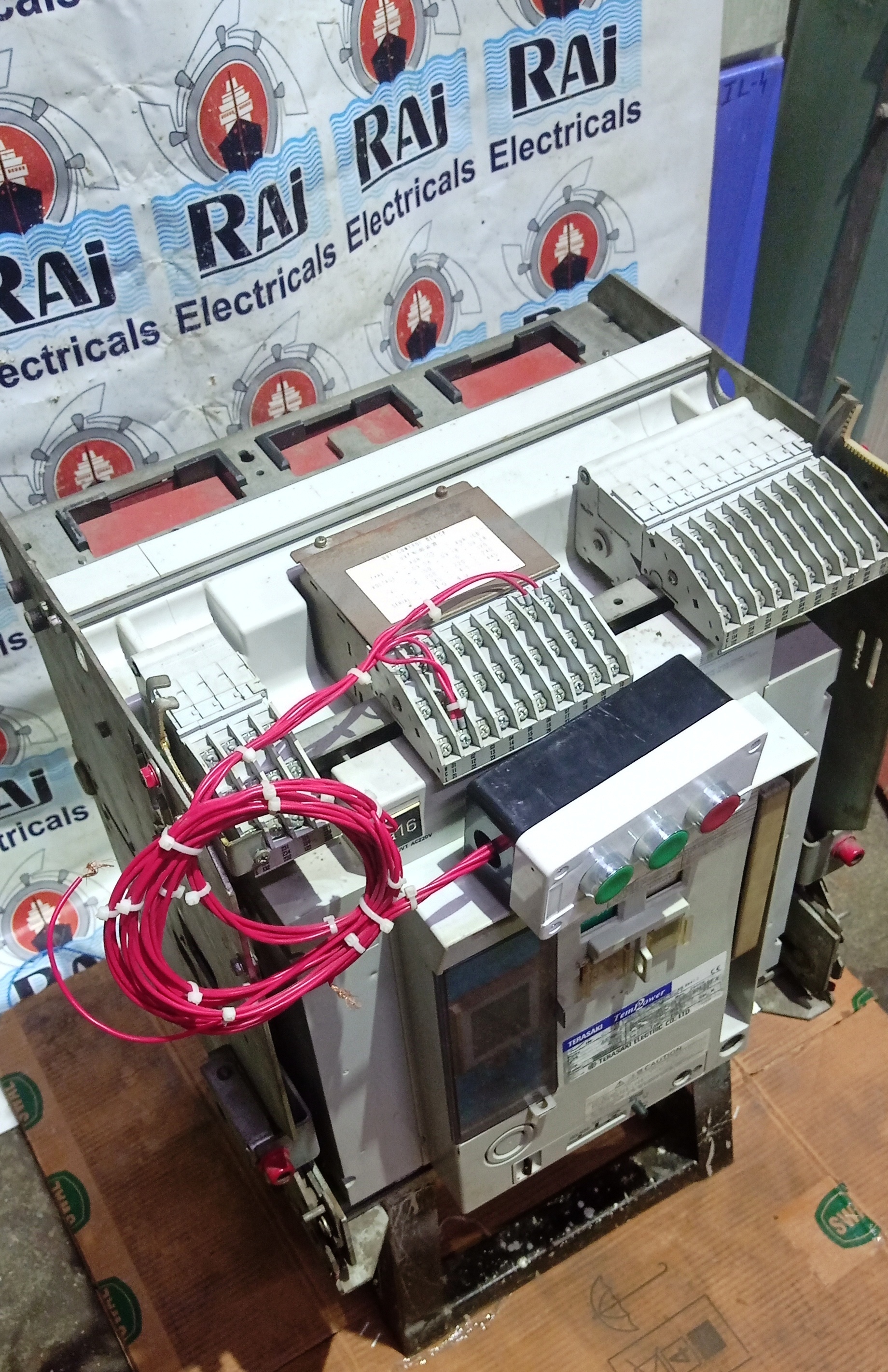 Terasaki 2500a Air Circuit Breaker