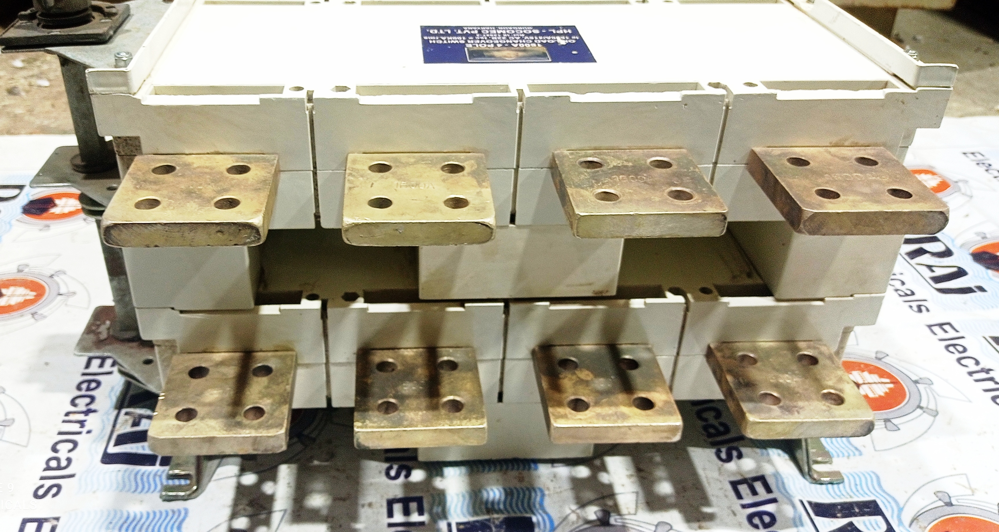 Hpl Socomec 1600a Change Over Switch