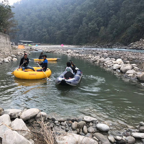 पीवीसी इन्फ्लेटेबल कयाक बोट क्षमता: 270 किलोग्राम/दिन