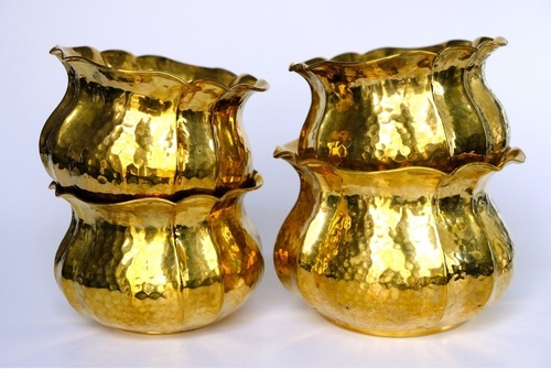 चार मिड सेंचुरी ब्रास गोल्ड प्लांटर का सेट