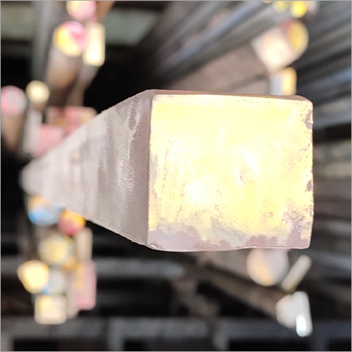 माइल्ड स्टील En8 स्क्वायर ब्लैक बार्स