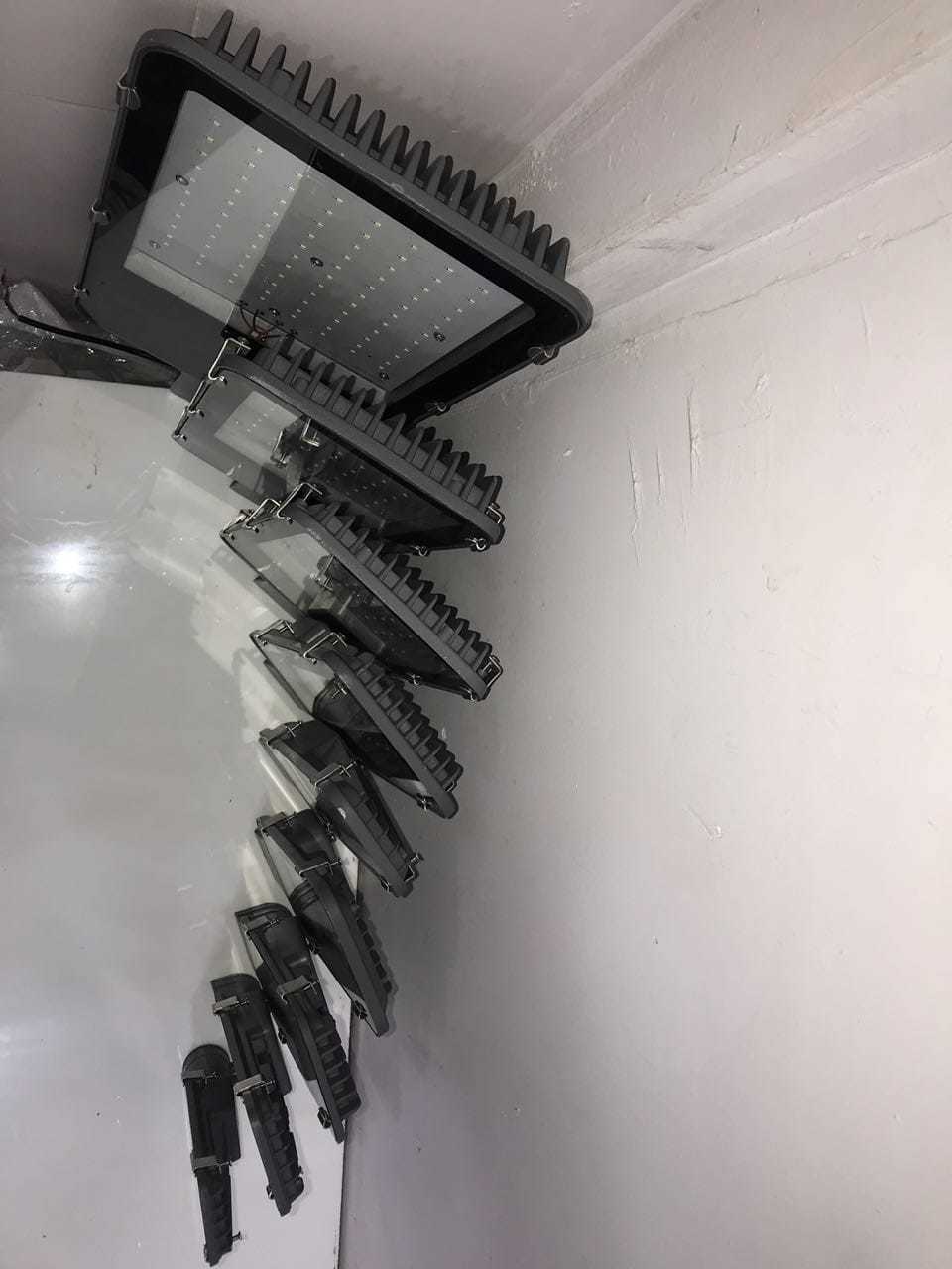 Natural White 100w Flood Light