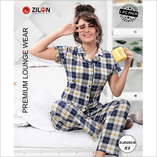 महिलाओं के लिए प्रीमियम लाउंज वियर