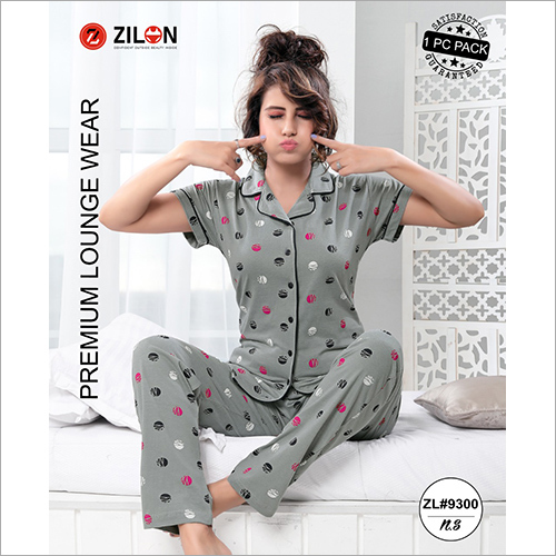 महिलाओं के लिए प्रीमियम क्वालिटी लाउंज वियर