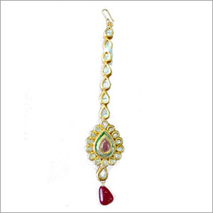 Traditional Kundan Maang Tikka