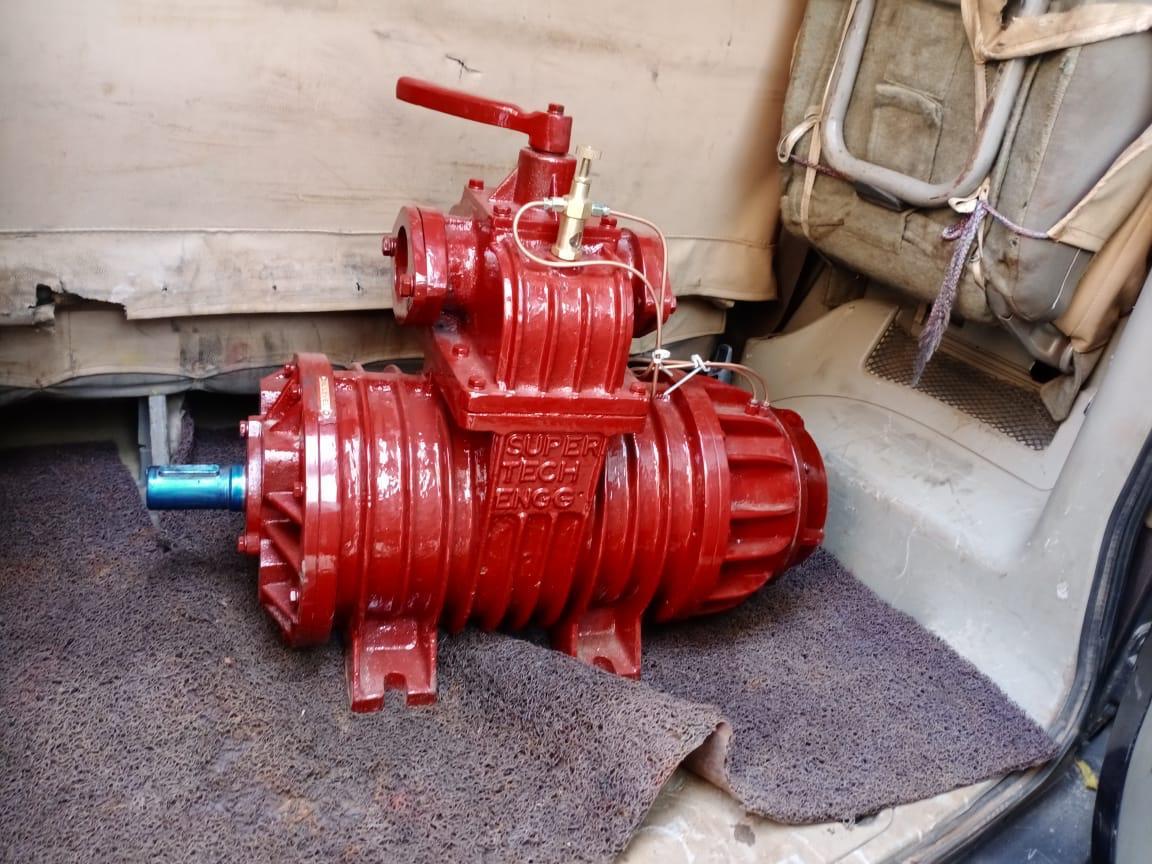Vacuum Pump - Cast Iron, 400x600x300 Mm, Red | Compact Size, Durable Design, Easy Maintenance, Efficient Pumping, High Suction, Reliable Operation