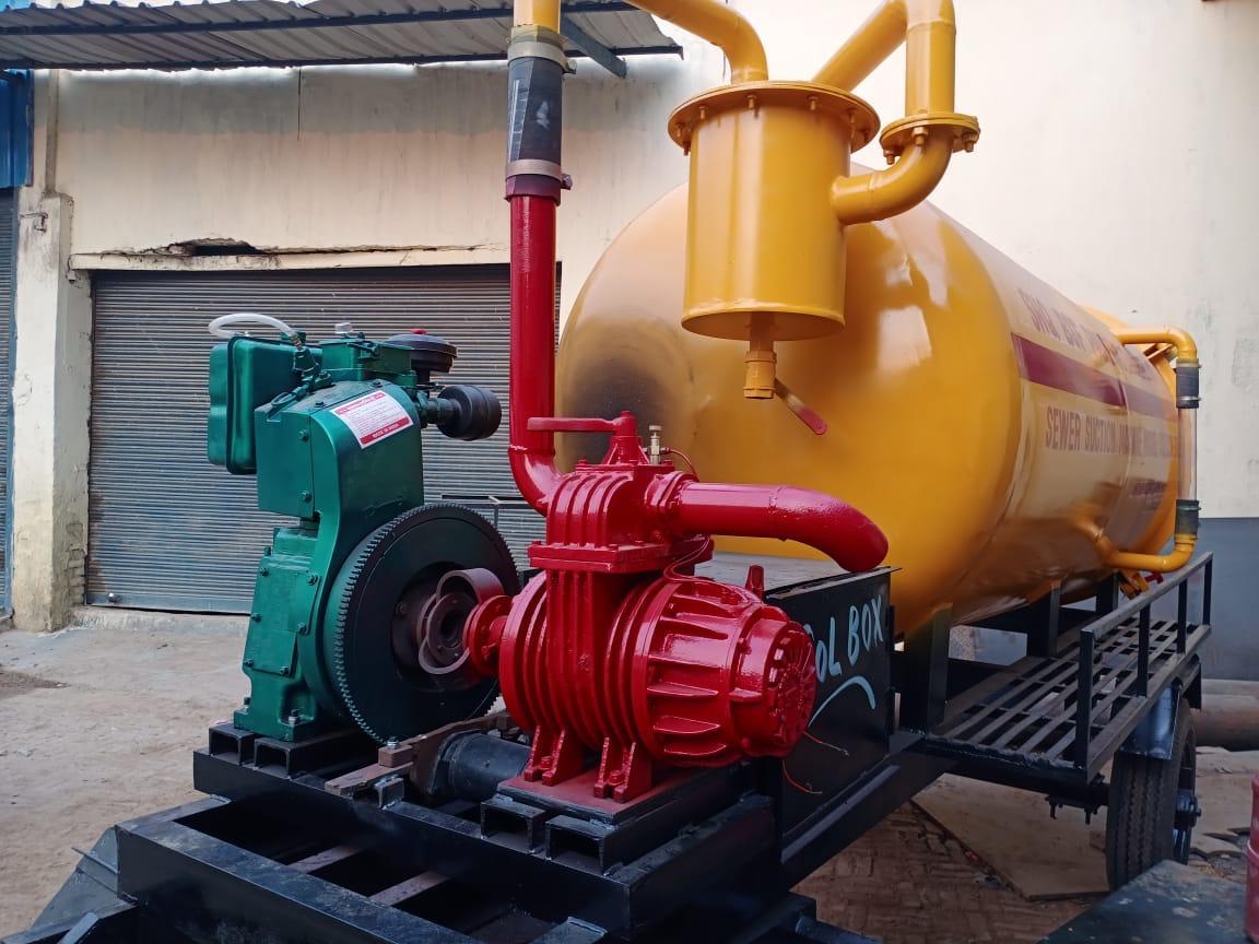 Vacuum Pump - Cast Iron, 400x600x300 Mm, Red | Compact Size, Durable Design, Easy Maintenance, Efficient Pumping, High Suction, Reliable Operation
