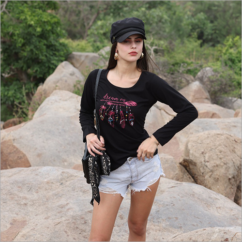 प्रिंटेड लेडीज़ ब्लैक टॉप