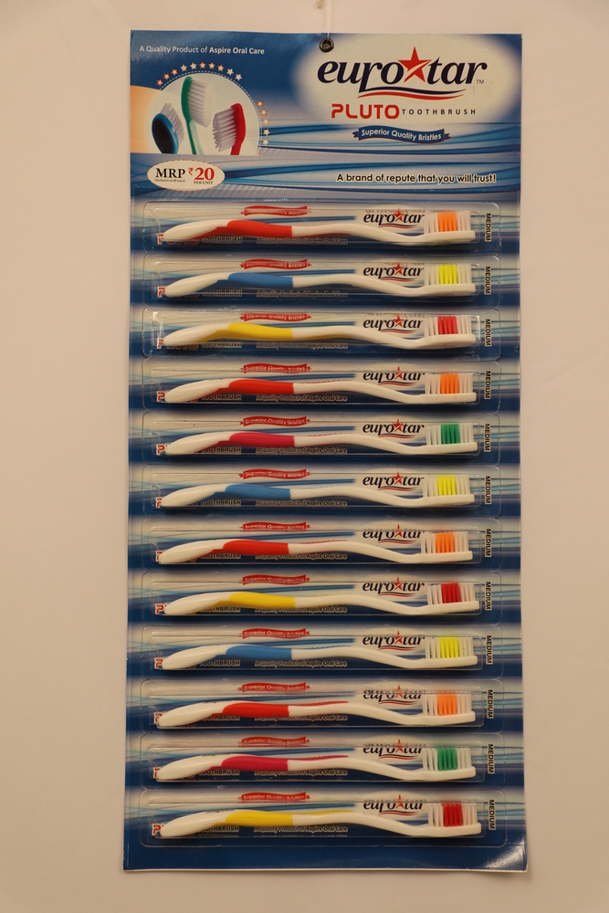 कर्व टूथब्रश