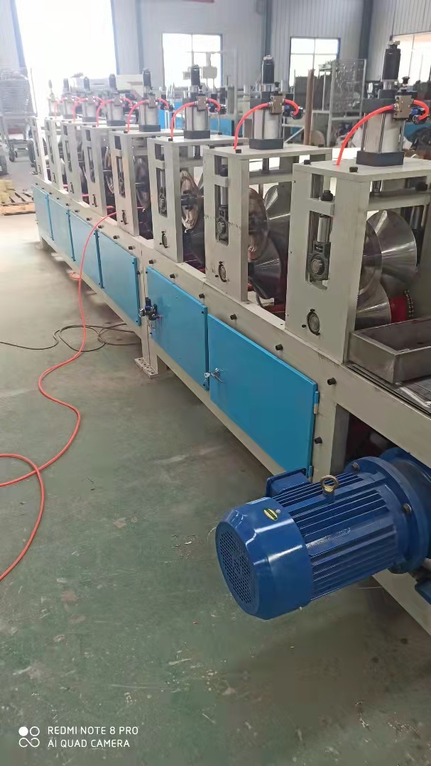 Automatic Edge Protector Line