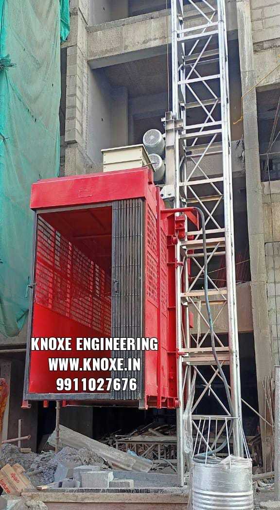 Passenger Material Hoist - Durable Steel Frame, 1000 Kg Capacity, Efficient Vertical Lifting Solution