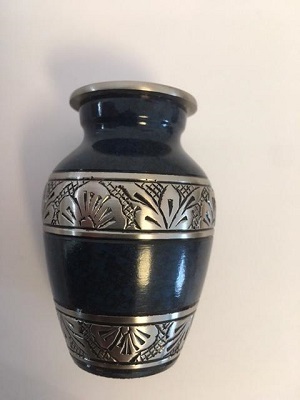 नीला उत्कीर्ण पीतल श्मशान कलश अंतिम संस्कार की आपूर्ति