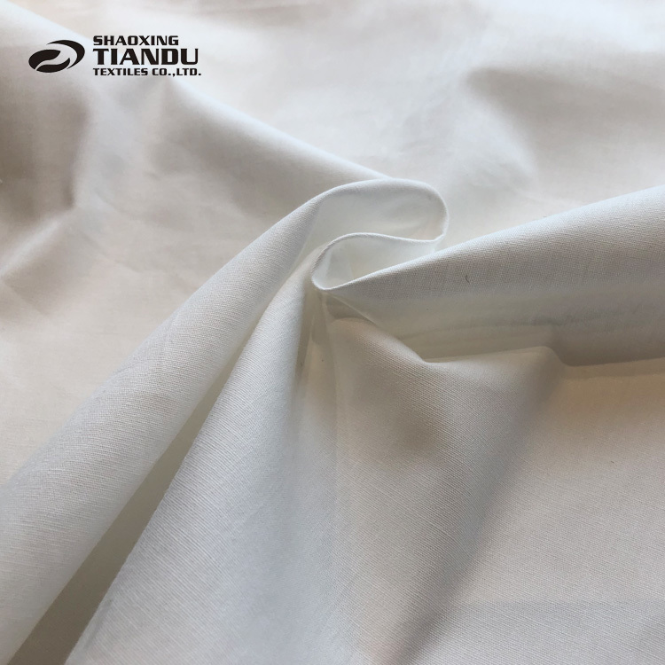 Light In Weight Plain Polyester Shirting Fabric, Plain/solids
