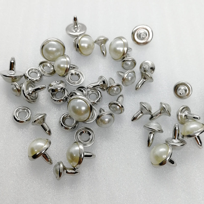 White Imitation Pearl Center Connection Design Plate Bottom Brass Rivet
