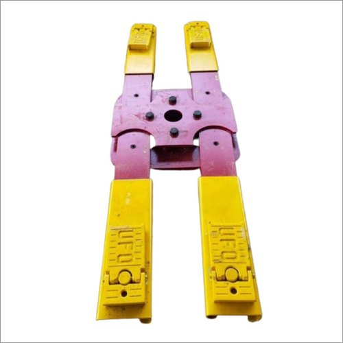 10 Feet Hydraulic Washing Arm Lift Lifting Capacity: 04 Long Ton