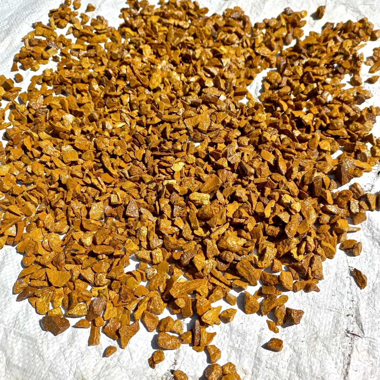 Sand Stone Chips / Yellow Color Marble Chips / Yellow Polished Chips With Fine Grade Aggregate Stone Supplier In India - Size: Available Size Is: 9 - 12 Mm