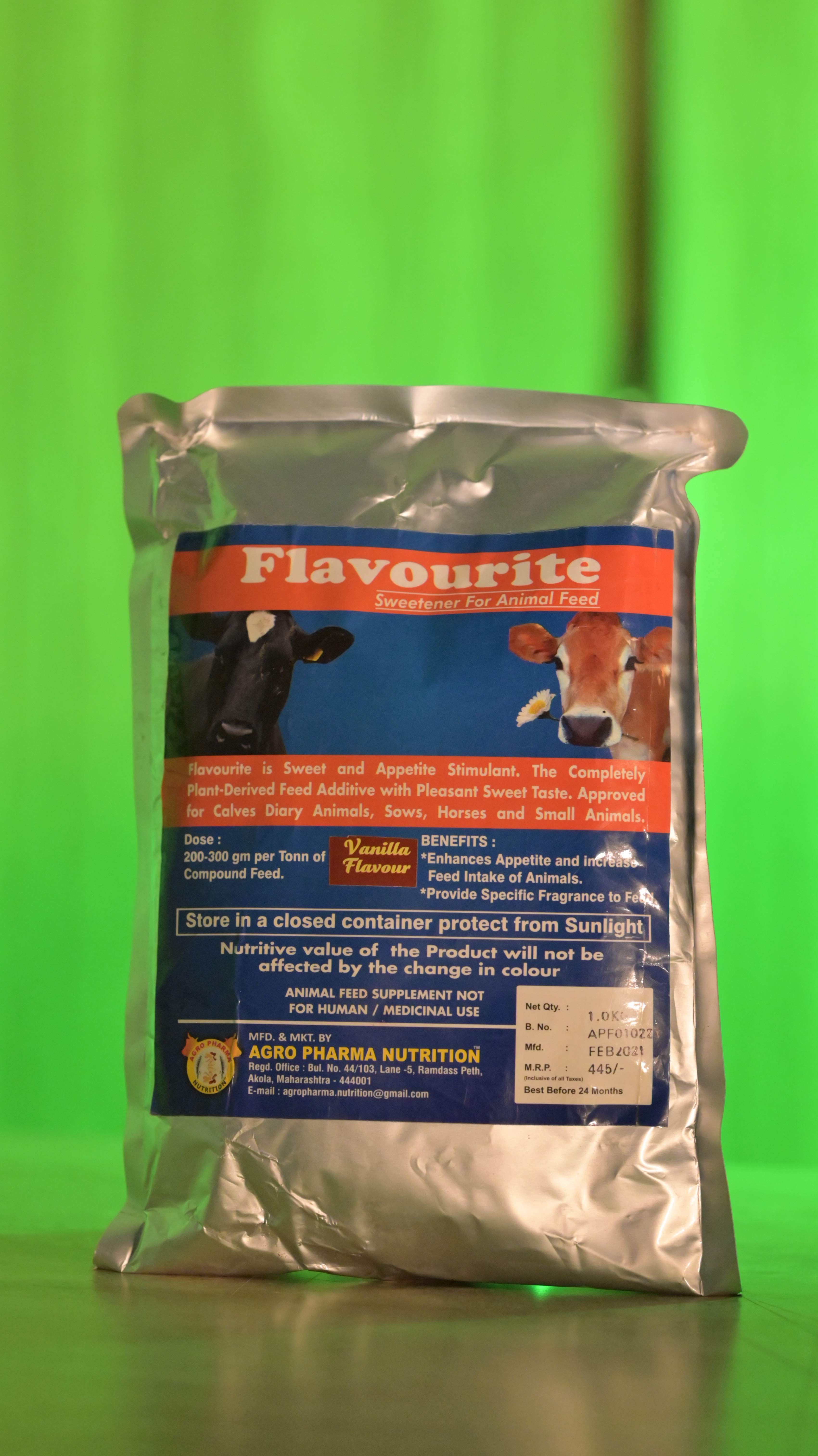 Flavourtie (Mango) - 1kg Powder | Sweet Smelling Supplement For Poultry, Swine, Dairy, Cattle, And Aquaculture, Promotes Natural Growth