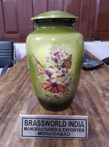 बटरफ्लाई पेंटेड एडल्ट क्रिमेशन यूआरएन के साथ ब्रास ग्रीन