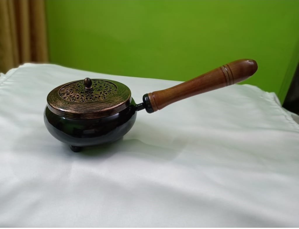 Brass Blue Colourful With Diamond Handle Snuffer