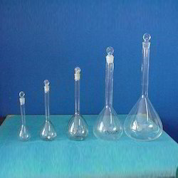 Volumetric Flasks - Borosilicate Glass 3.3, 25ml to 5000ml Sizes | Ideal for Clinical, Research and Educational Use