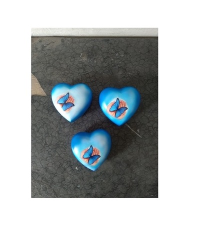 स्काई ब्लू बटरफ्लाई प्रिंटेड हार्ट कीपसेक श्मशान कलश अंतिम संस्कार की आपूर्ति