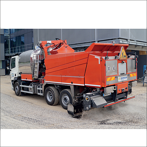 Automatic Crack Treatment Slurry Surfacing Applicator