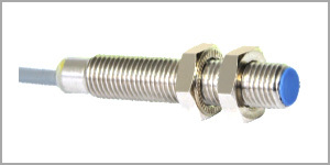  इंडक्टिव प्रॉक्सिमिटी स्विच - M8 X 45-3 वायर-डीसी 