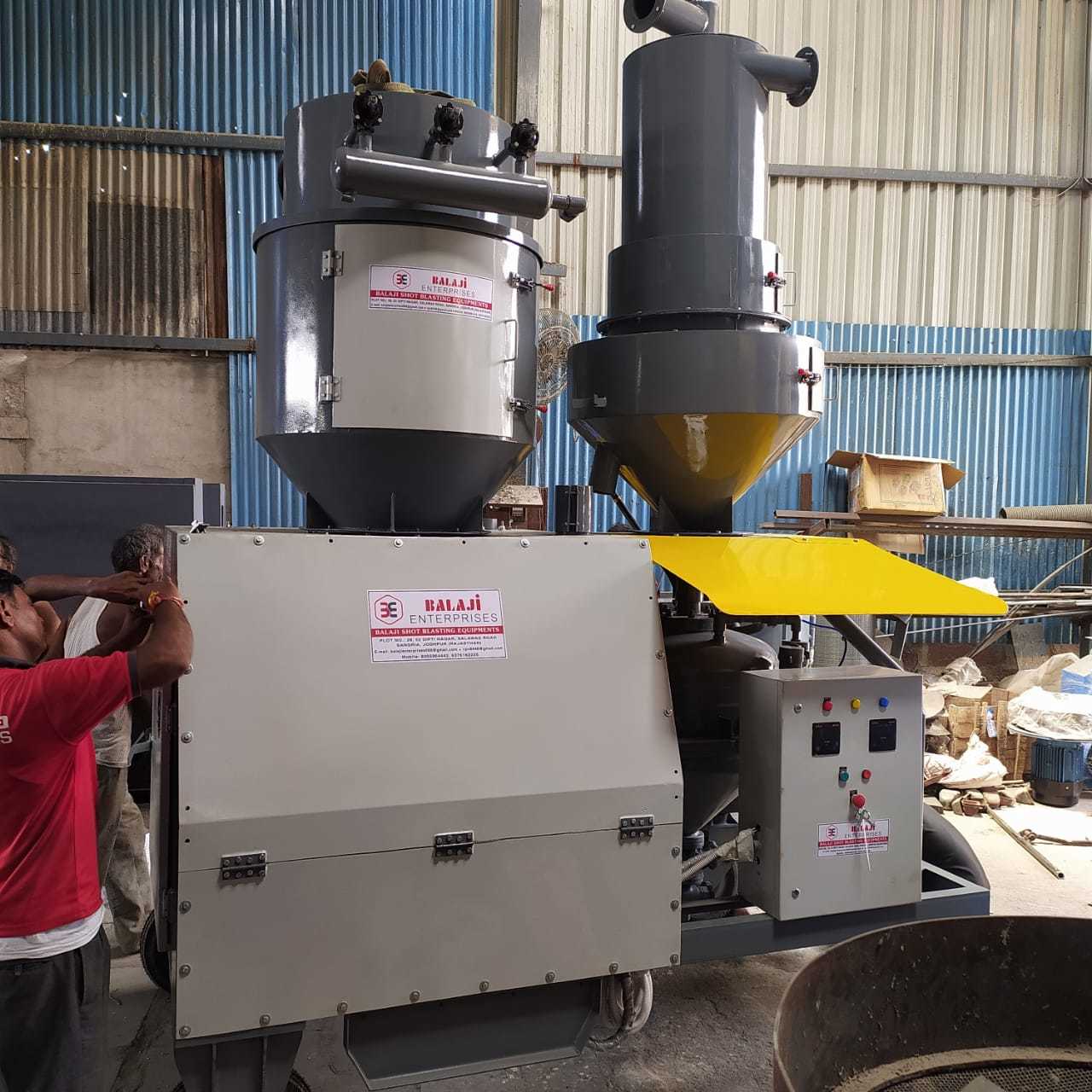 Smoke Grey & White Vacuum Blasting Machine