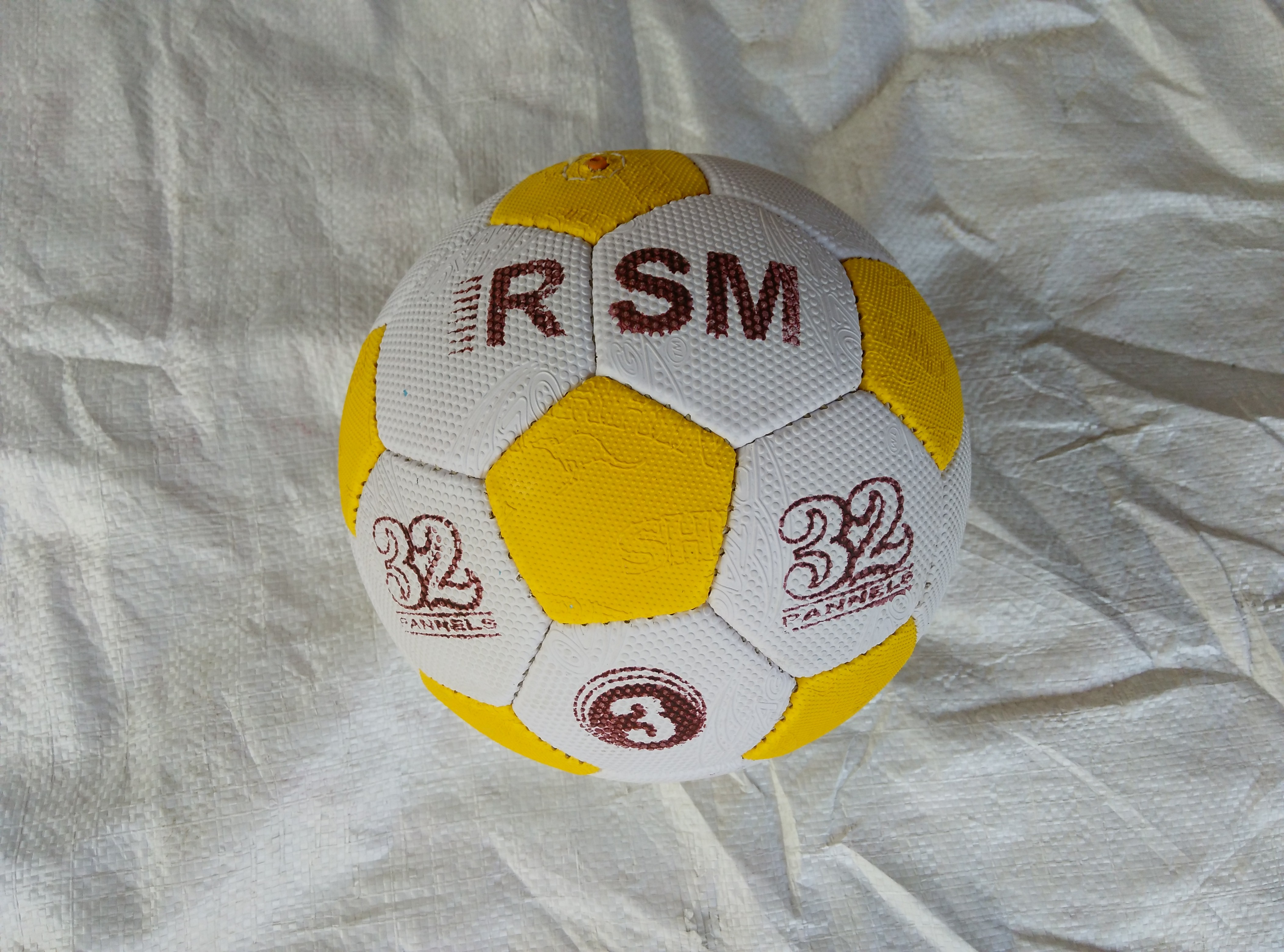 Round Kids Football