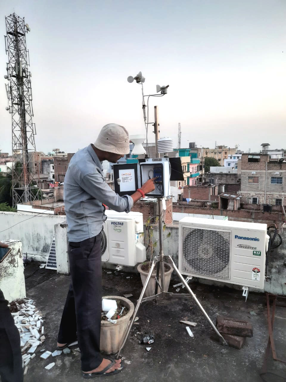 Compact Type Weather Station