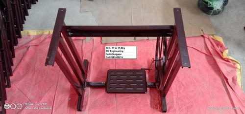 Broun Ta1 Pipe Stands