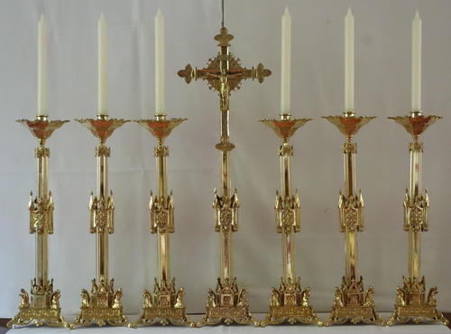 वेदी मोमबत्ती धारक सात चर्च आपूर्तियों के अल्टार क्रॉस सेट के साथ