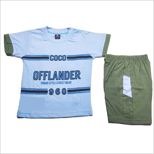 वॉशेबल किड्स लाइट ब्लू टी शर्ट और मेहंदी ग्रीन शॉर्ट्स