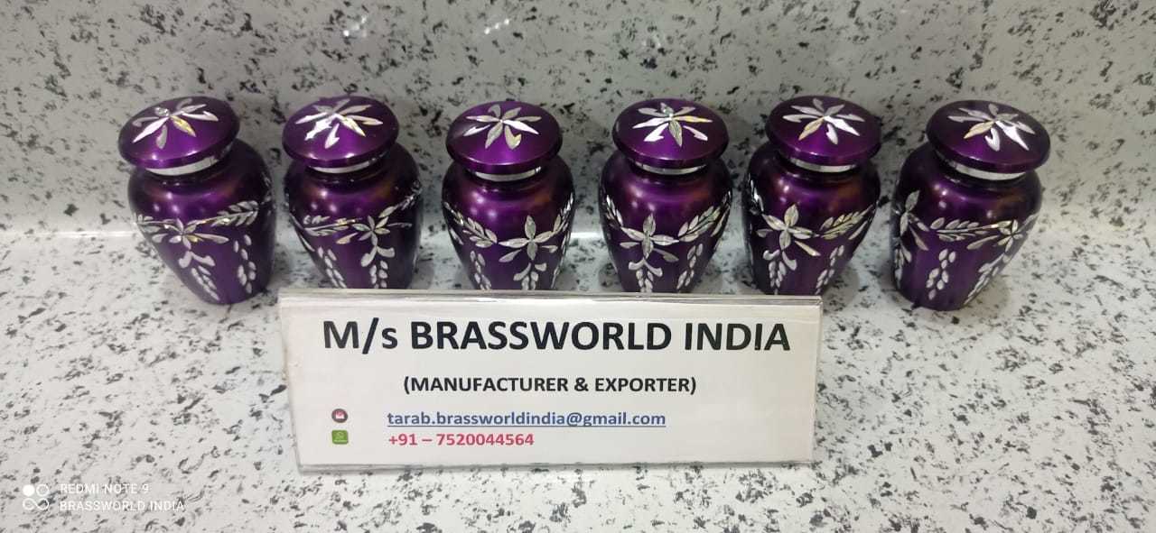 New Designed Wholesales Keepsake Cremation Urn Funeral Supplies