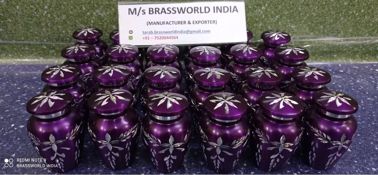 New Designed Wholesales Keepsake Cremation Urn Funeral Supplies