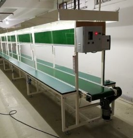 Flat Belt Conveyor. Capacity: 1000 Kg/hr