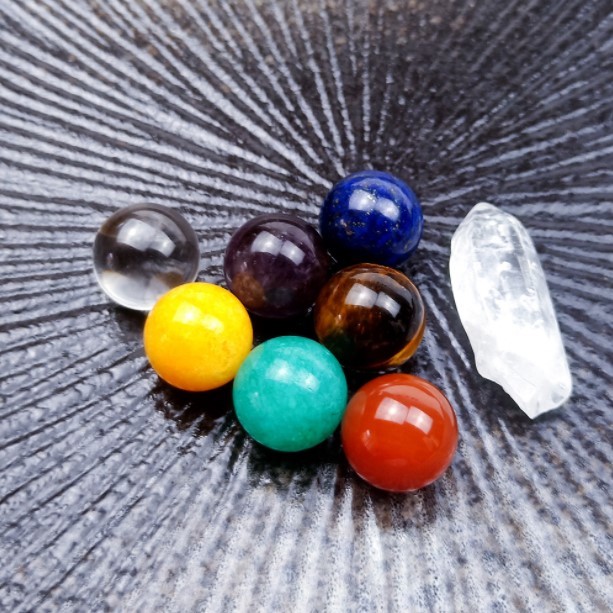 Seven Chakra Healing Stones Set - Quartz, 1.6cm Size, Natural Color | Carved Gemstone For Meditation And Feng Shui, Engraved Palm Stones With Customized Packaging