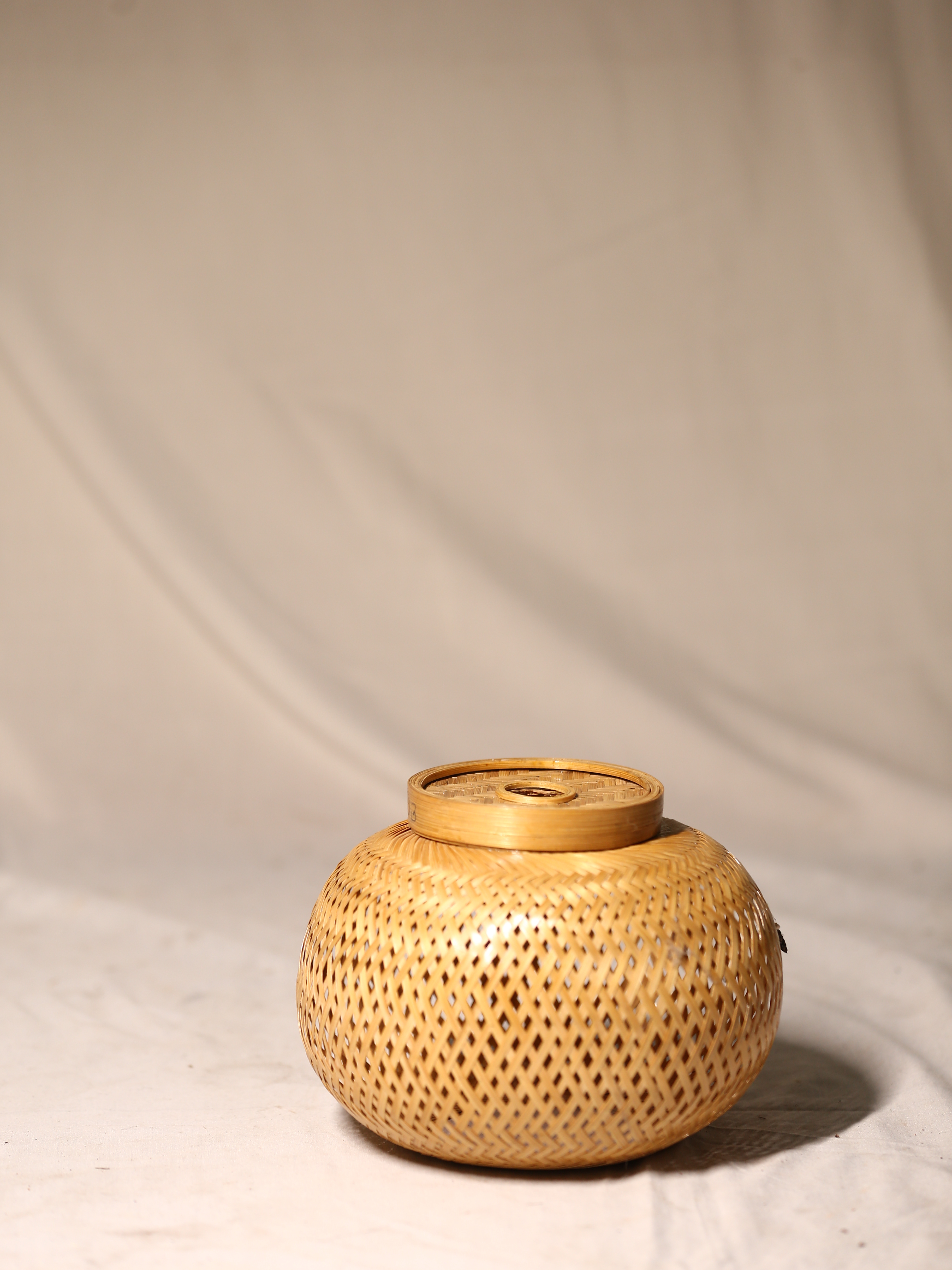 Lampshade Globe With Chain - Bamboo Material, 100 Grams Weight | Antique Style, Polished Surface Finish, Decorative Handicraft