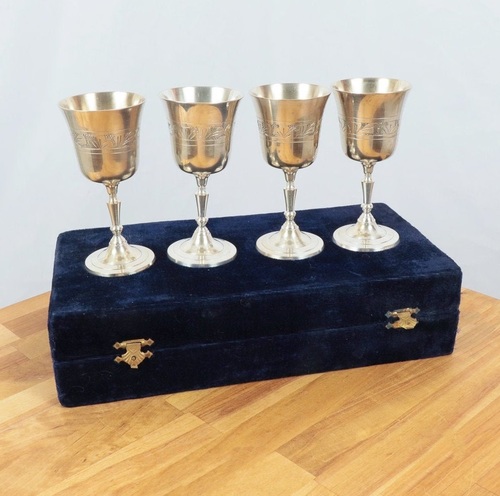 Taperchurch आपूर्ति के साथ पीतल चांदी उत्कीर्ण कटोरा